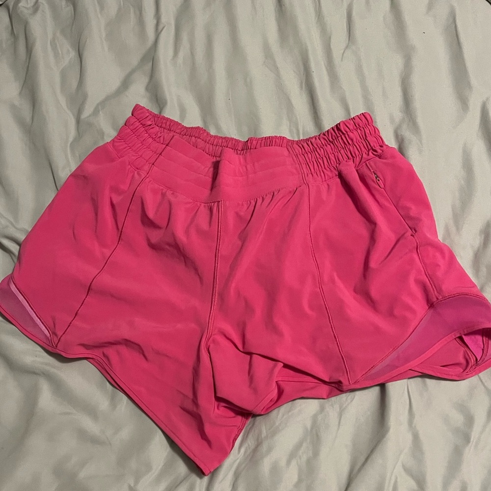 lululemon sonic pink hotty hot shorts